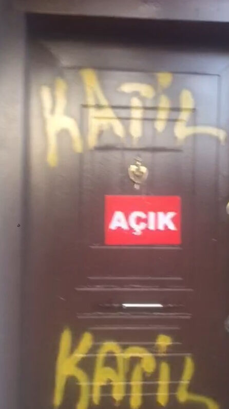 Şanlıurfa'da kuduz köpek vakası! Buket Özgünlü tutuklanmıştı, 4 kişi hakkında daha kararı çıktı Şanlıurfa'da kuduz köpek vakası! Buket Özgünlü tutuklanmıştı, 4 kişi hakkında kararı çıktı - 1. Resim