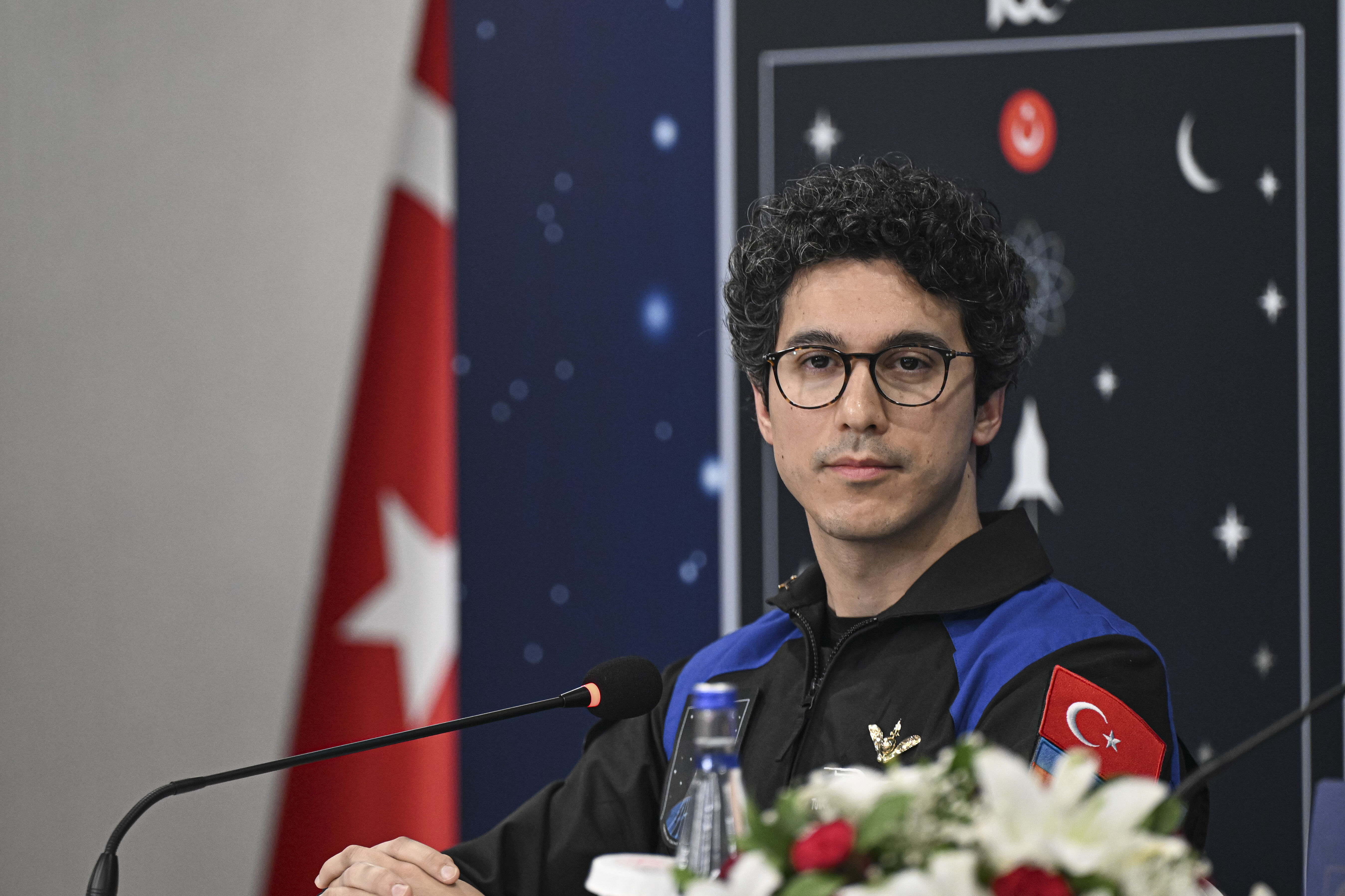 Türkiye'nin ikinci astronotu Atasever vatana geri döndü! Uzayda yaşadıklarını anlattı Türkiye'nin ikinci astronotu Atasever vatana geri döndü! Uzayda yaşadıklarını anlattı - 1. Resim