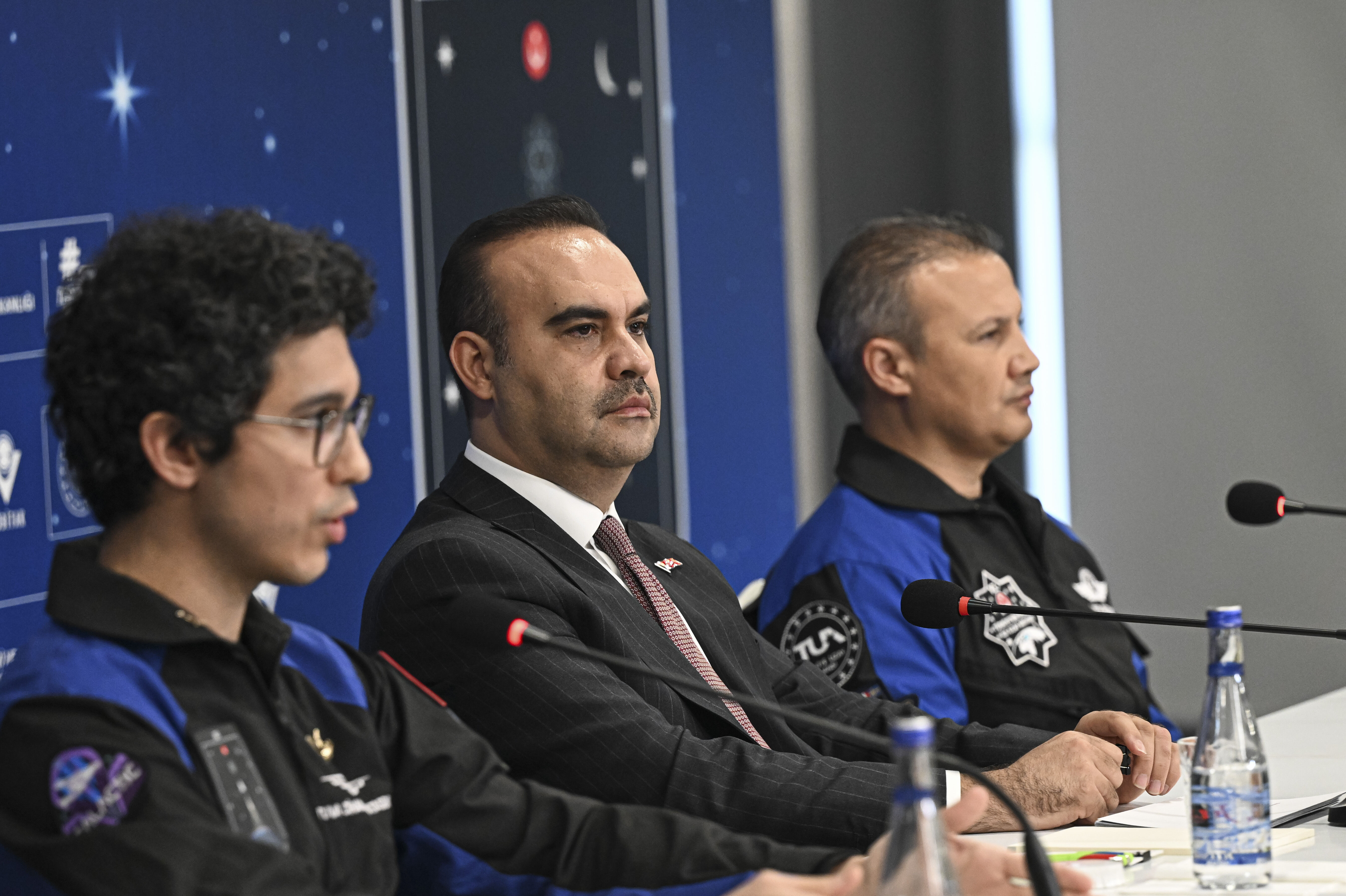 Türkiye'nin ikinci astronotu Atasever vatana geri döndü! Uzayda yaşadıklarını anlattı Türkiye'nin ikinci astronotu Atasever vatana geri döndü! Uzayda yaşadıklarını anlattı - 2. Resim