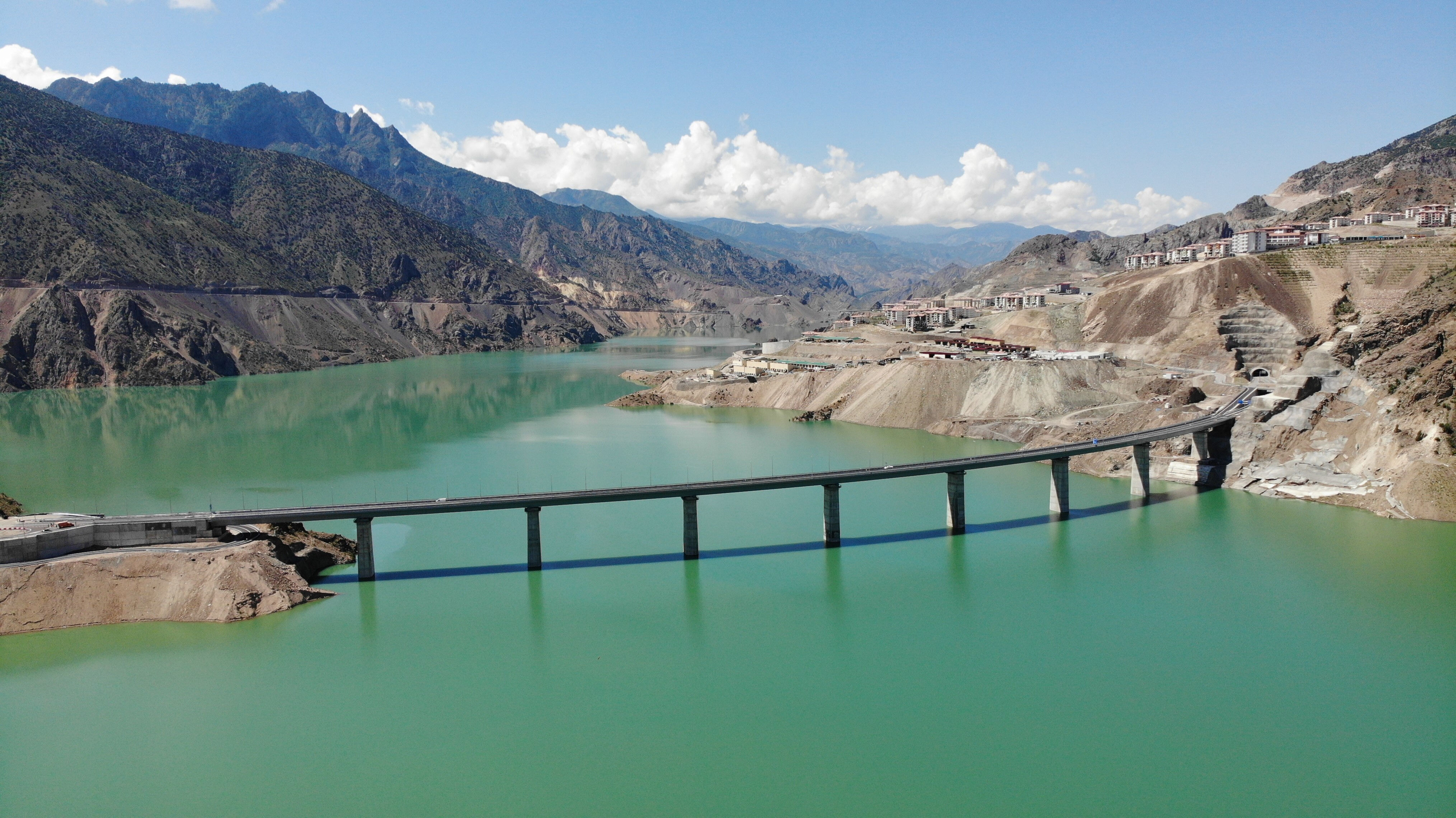 Yusufeli Merkez Viyadüğü trafiğe açıldı: Ulaşım 25 dakika kısalacak Yusufeli Merkez Viyadüğü trafiğe açıldı: Ulaşım 25 dakika kısalacak - 4. Resim