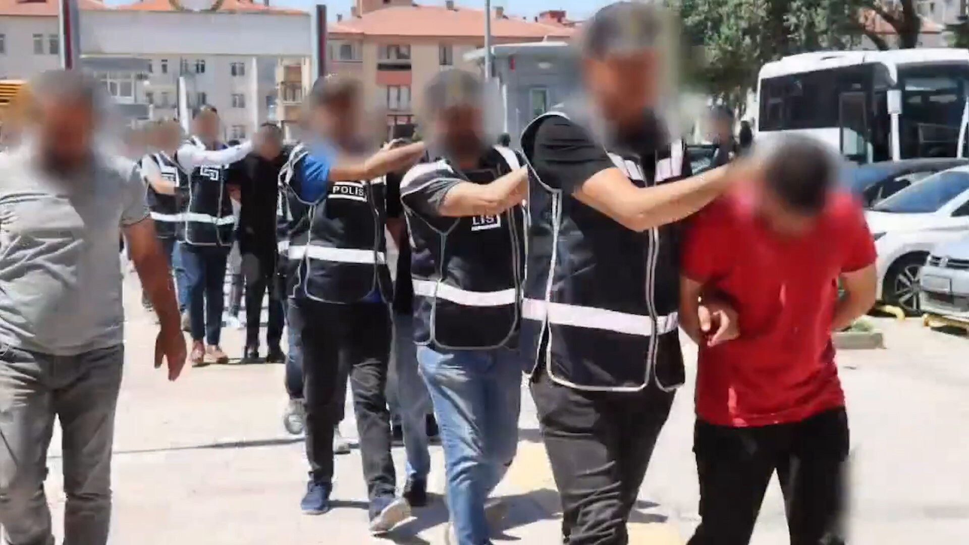 22 yaşındaki Mahmut Fırat'ın cesedi köprü altında bulunmuştu: Korkunç cinayetin detayı kan dondurdu! - 1. Resim