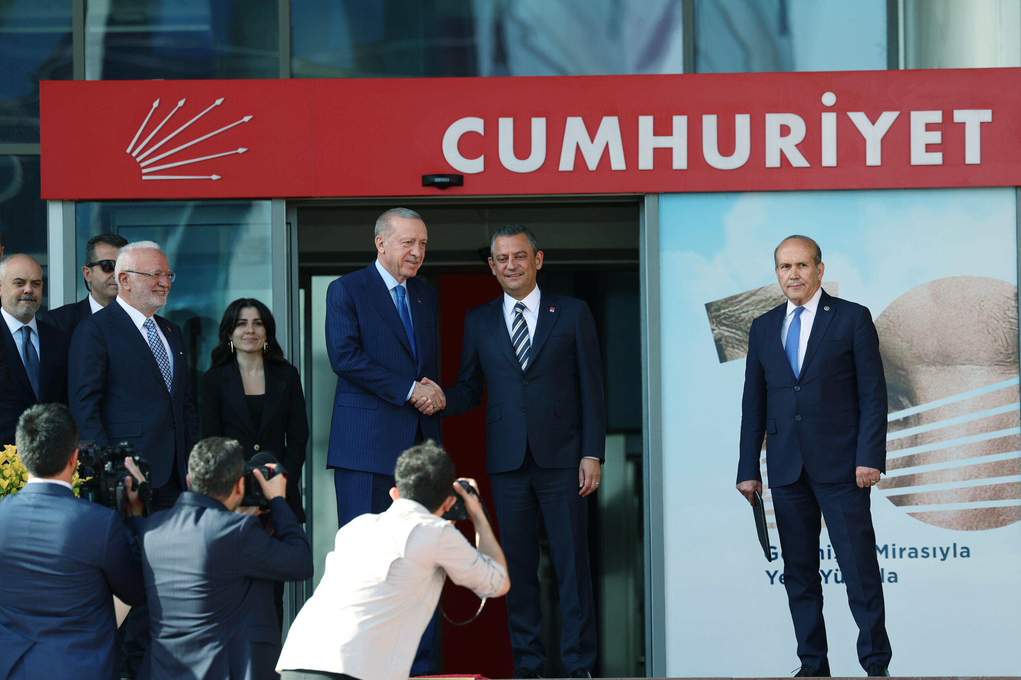 Cumhurbaşkanı Erdoğan- Özel zirvesinin perde arkası: İki liderden sürpriz hediye - 1. Resim