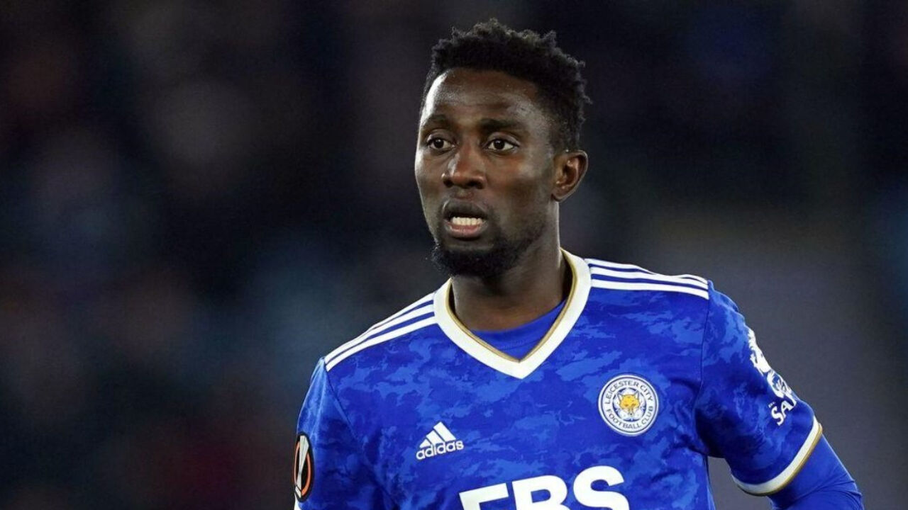 Fenerbahçe'de her bölgeye yıldız yağacak! Heyecanlandıran transfer listesi ortaya çıktı Fenerbahçe'de her bölgeye yıldız yağacak! Heyecanlandıran transfer listesi ortaya çıktı - 4. Resim