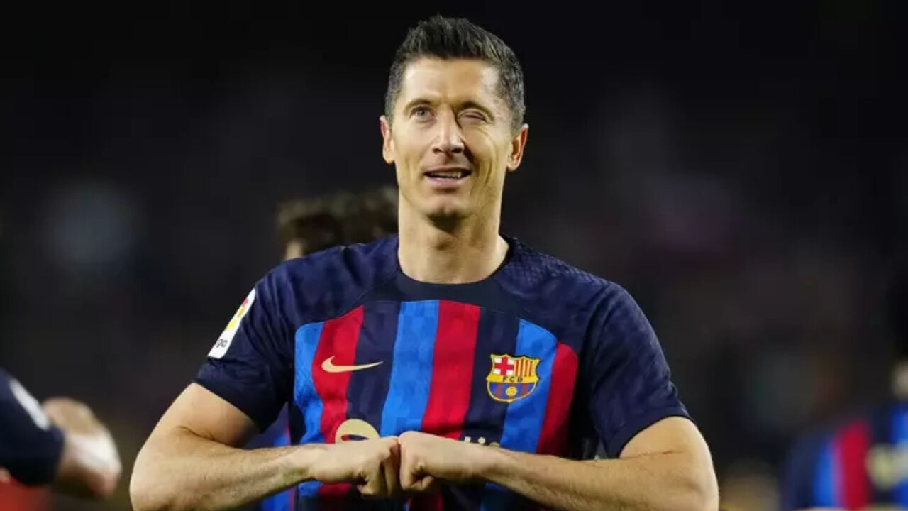 Fenerbahçe'de her bölgeye yıldız yağacak! Heyecanlandıran transfer listesi ortaya çıktı Fenerbahçe'de her bölgeye yıldız yağacak! Heyecanlandıran transfer listesi ortaya çıktı - 8. Resim