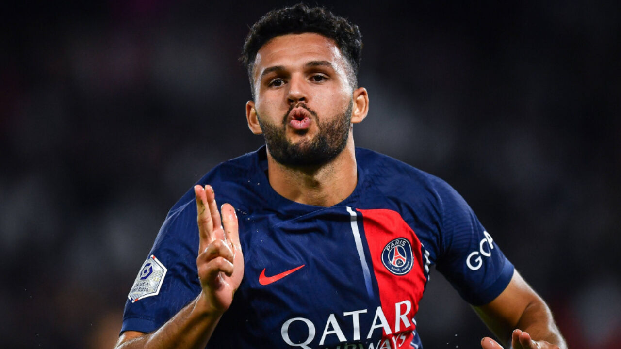 Fenerbahçe'de her bölgeye yıldız yağacak! Heyecanlandıran transfer listesi ortaya çıktı Fenerbahçe'de her bölgeye yıldız yağacak! Heyecanlandıran transfer listesi ortaya çıktı - 9. Resim