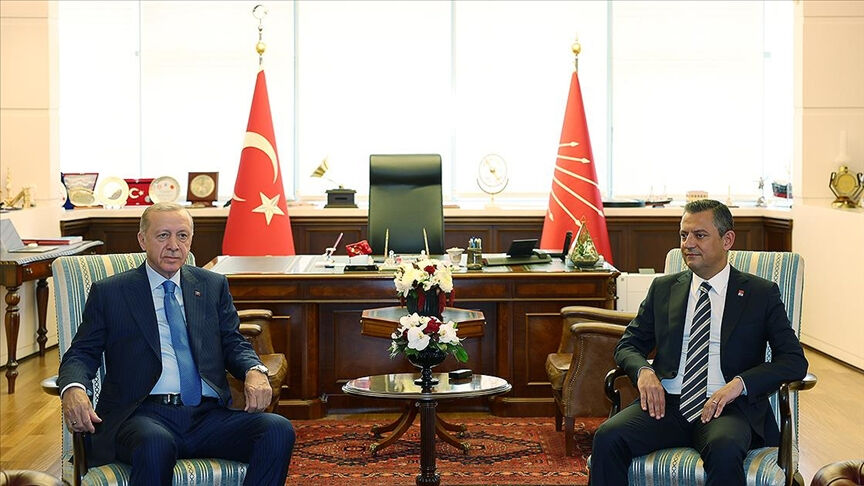 Özgür Özel, Cumhurbaşkanı Erdoğan'a sunduğu teklifi açıkladı Özgür Özel, Cumhurbaşkanı Erdoğan'a sunduğu teklifi açıkladı - 2. Resim