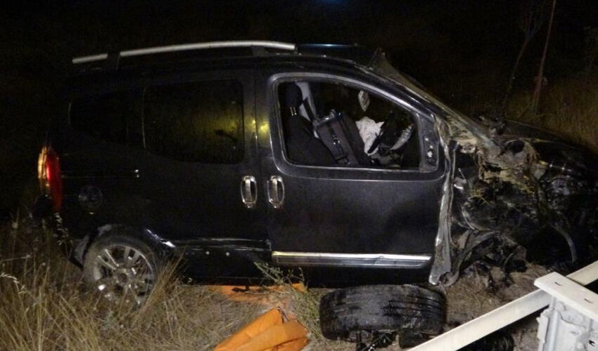 Antalya’da kahreden ölüm: Takla atan araçtan fırlayarak can verdi - 1. Resim