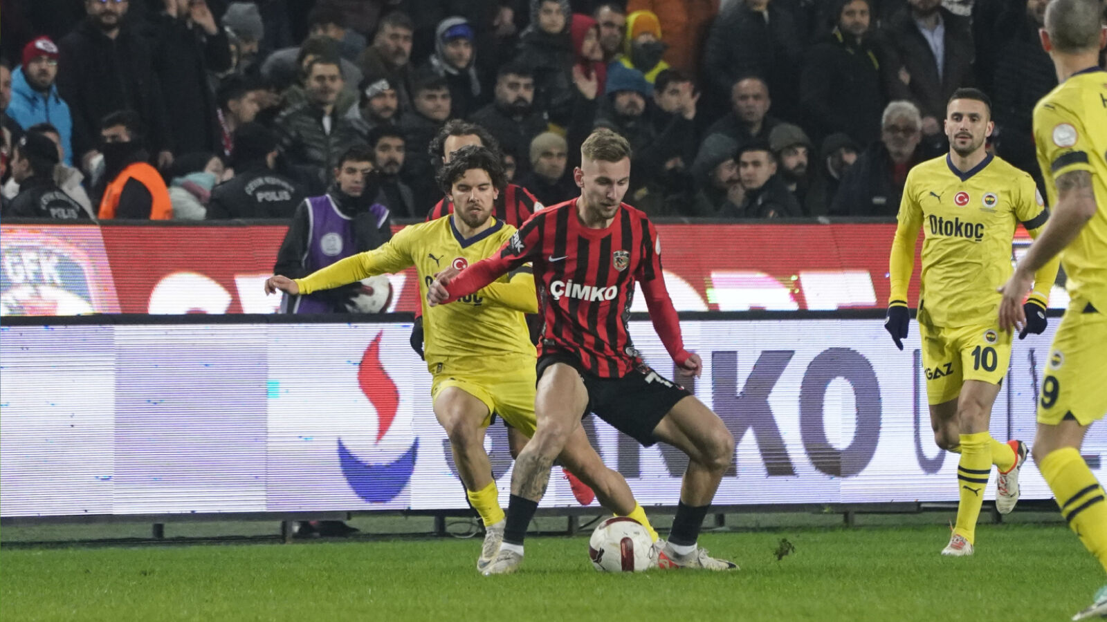 Avrupa Futbol Şampiyonası'nda Süper Lig rüzgarı! İşte turnuvadaki tanıdık isimler Avrupa Futbol Şampiyonası'nda Süper Lig rüzgarı! İşte turnuvadaki tanıdık isimler - 1. Resim