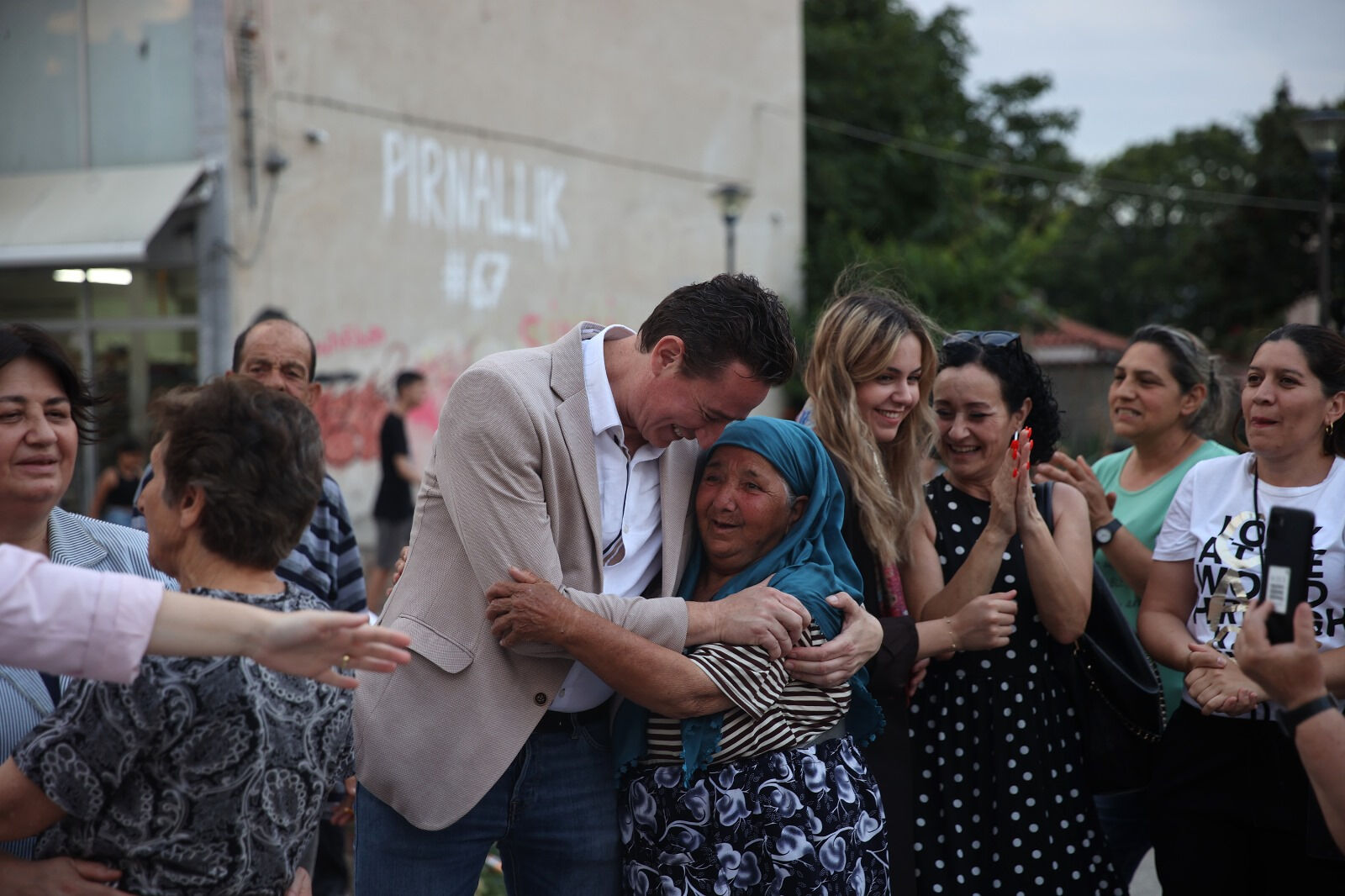 Batı Trakya Türk azınlığının partisi DEB Parti Genel Başkanı’ndan önemli açıklamalar: Yunanistan, Türklere karşı 'deve kuşu politikası' uyguluyor! Batı Trakya Türk azınlığının partisi DEB Parti Genel Başkanı’ndan önemli açıklamalar: Yunanistan, Türklere karşı 'deve kuşu politikası' uyguluyor! - 2. Resim