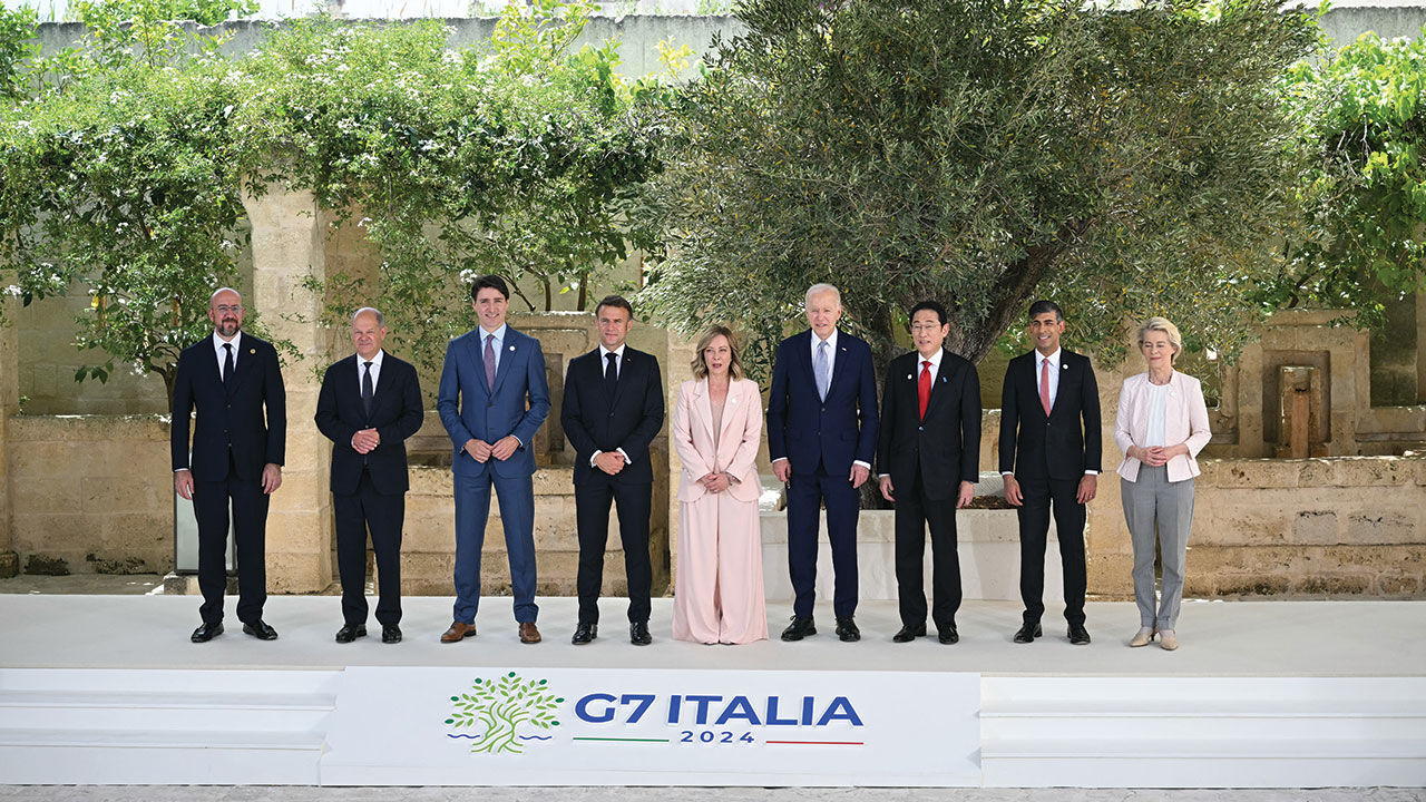 Biden G7 Zirvesi'ne geç kalınca Meloni selfie çekti - 5. Resim