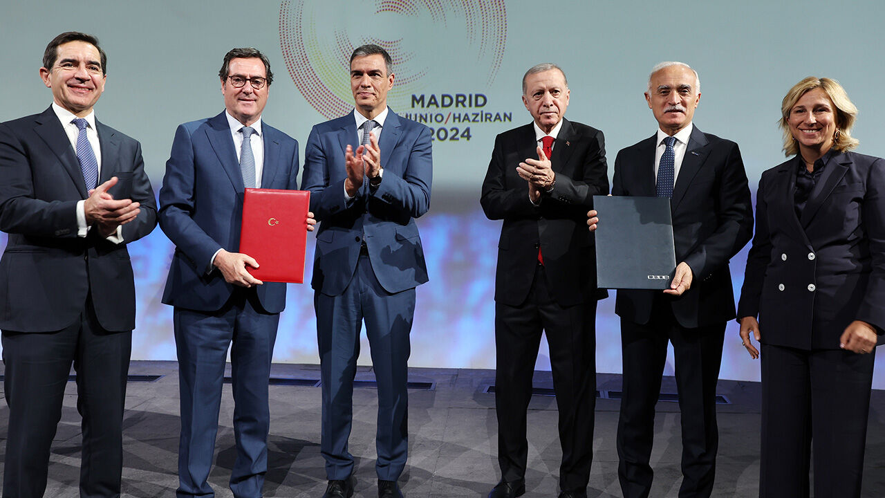 Cumhurbaşkanı Erdoğan İspanya'da! Sanchez'e övgüler dizdi Cumhurbaşkanı Erdoğan İspanya'da! Sanchez'e övgüler dizdi - 3. Resim