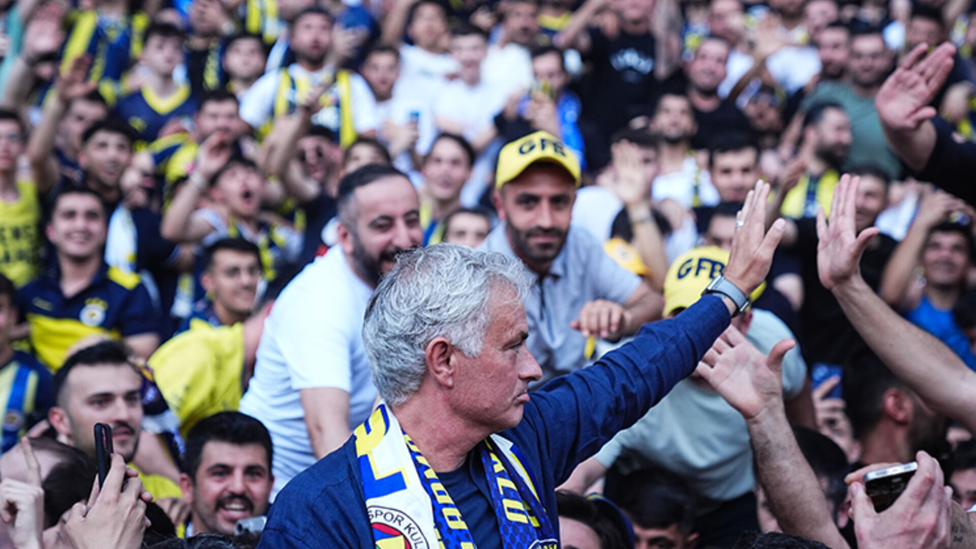 Jose Mourinho'nun Fenerbahçe'deki ilk maçı belli oldu! Jose Mourinho'nun Fenerbahçe'deki ilk maçı belli oldu! - 1. Resim