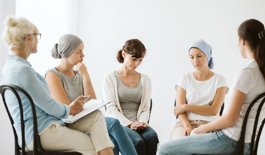 Meme kanseri yaşı düştü! Doktorlar bile konduramıyor, geç teşhis ediliyor - 1. Resim