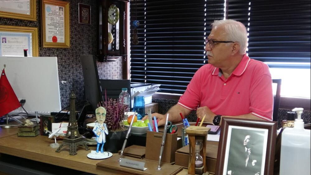 Prof. Dr. Tevfik Özlü sıcak havalarla mücadelede hangi saatlerde dışarı çıkılmaması gerektiğini açıkladı Prof. Dr. Tevfik Özlü sıcak havalarla mücadelede hangi saatlerde dışarı çıkılmaması gerektiğini açıkladı - 4. Resim