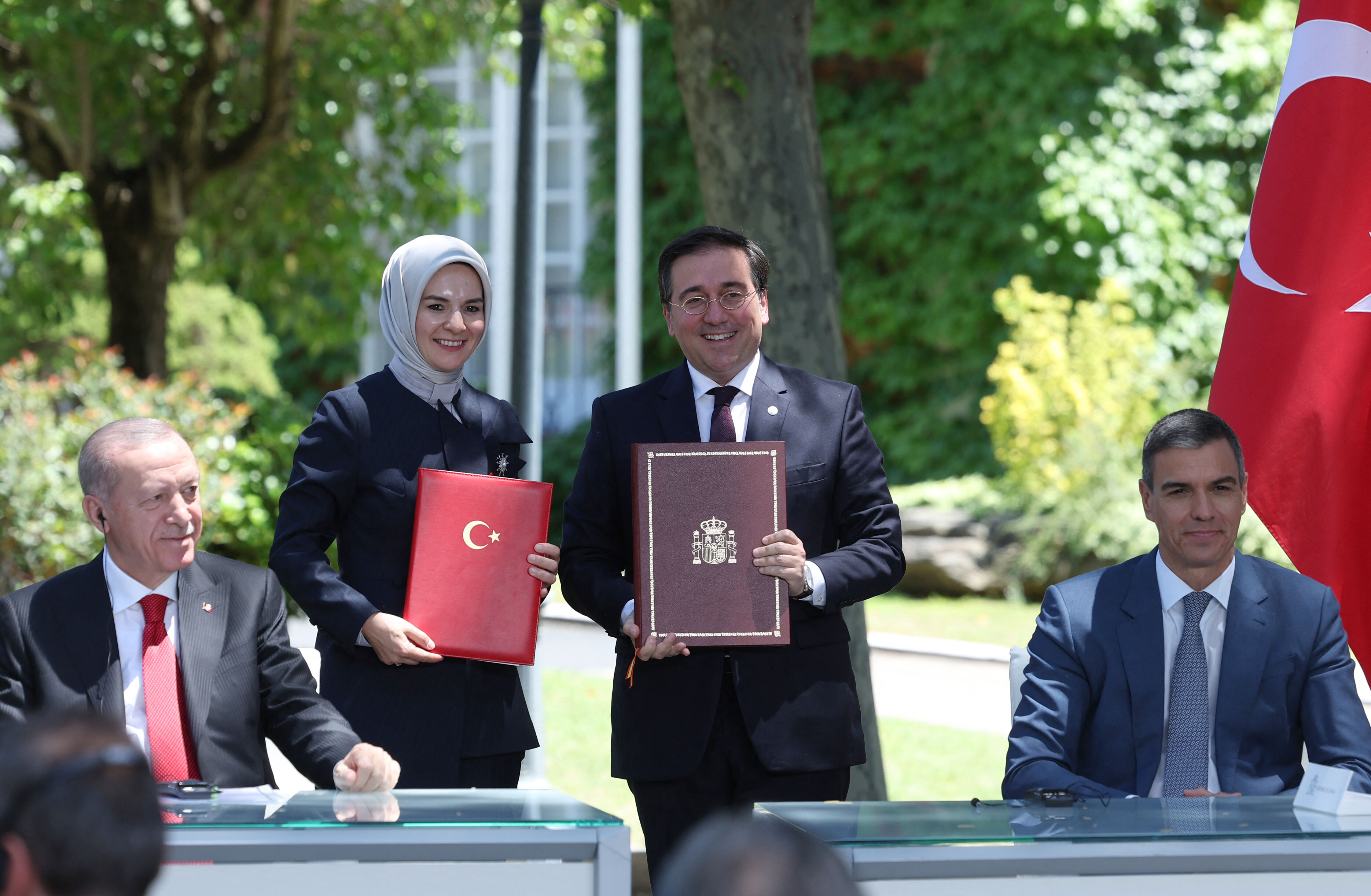 Türkiye ve İspanya arasında 13 anlaşma imzalandı! Erdoğan'dan  Türkiye ve İspanya arasında 13 anlaşma imzalandı! Erdoğan'dan