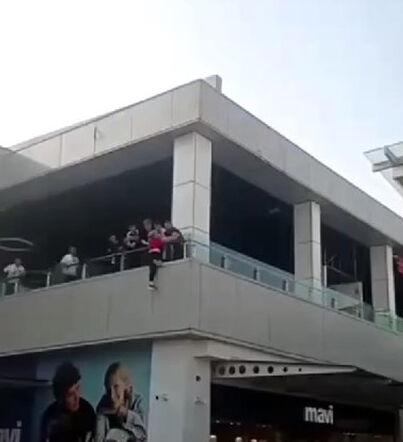 AVM'de intihar girişimi! Son anda kurtarıldı AVM'de intihar girişimi! Son anda kurtarıldı - 1. Resim