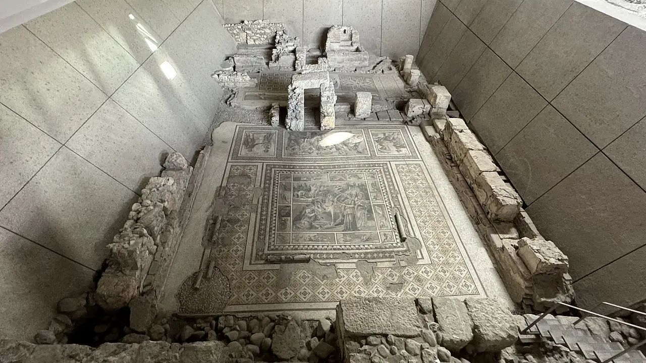 Depremde bile hasar almadı! Dünyanın en büyük taban mozaiği yeniden ziyarete açıldı - Kültür - Sanat