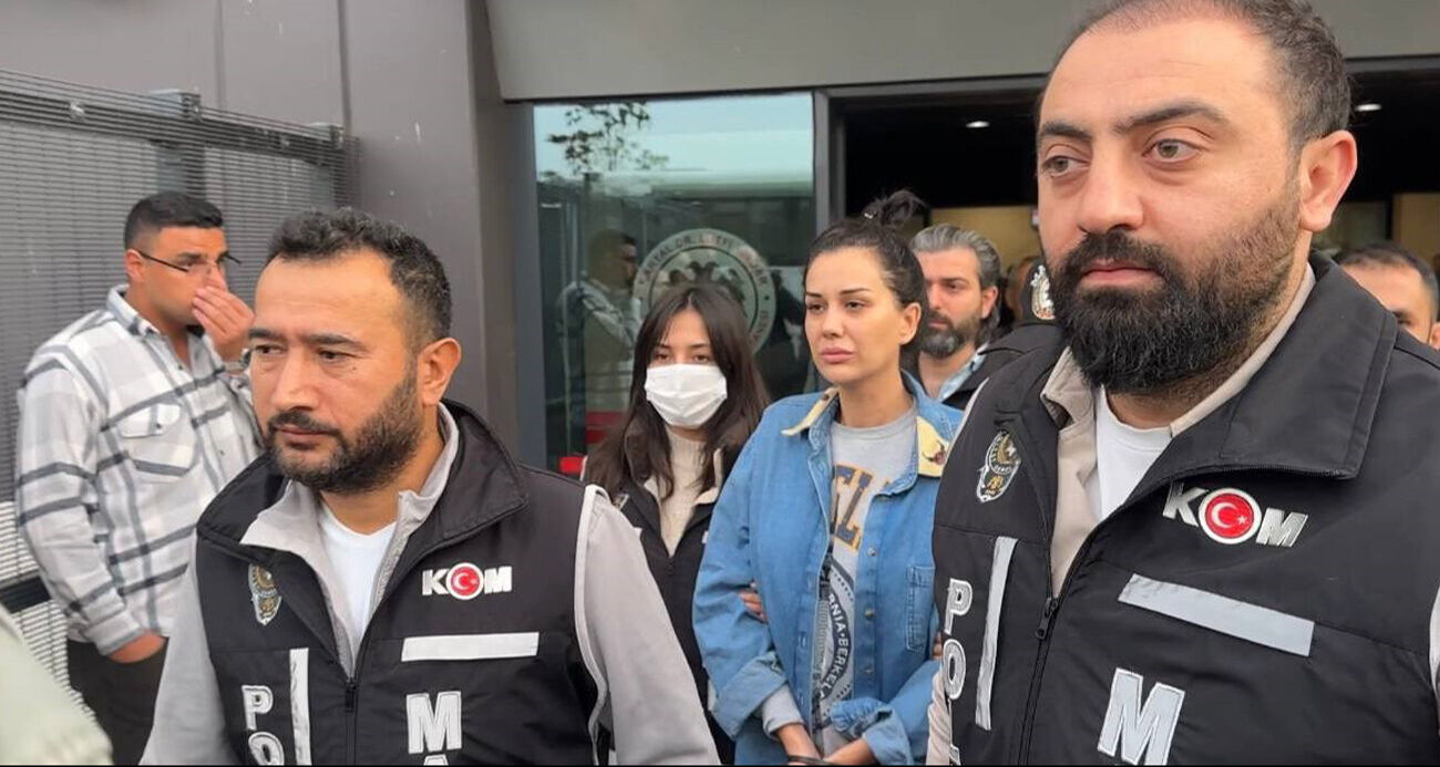 Banu Parlak davasında Dilan Polat’tan gösteri! Sinir krizi geçirdi... Ağladı, yalvardı Dilan Polat davasında kardeşleri Sıla Doğu ve Can Doğu tahliye oldu - 2. Resim