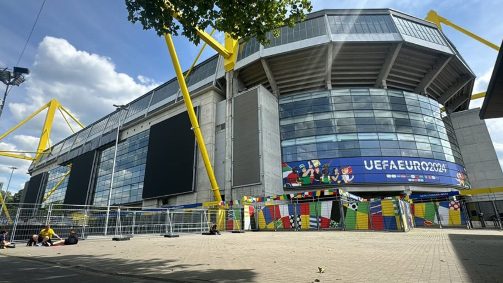 EURO 2024'te Türkiye'nin gözü BVB Dortmund Stadyumu'nda olacak! EURO 2024'te Türkiye'nin gözü BVB Dortmund Stadyumu'nda olacak! 'Sarı duvar' olarak biliniyor - 3. Resim