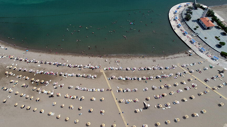 Kimisi ücret almıyor, kimisi euro istiyor! Bodrum, Çeşme, Marmaris ve Fethiye'de özel plajlara giriş ücretleri belli oldu - 1. Resim