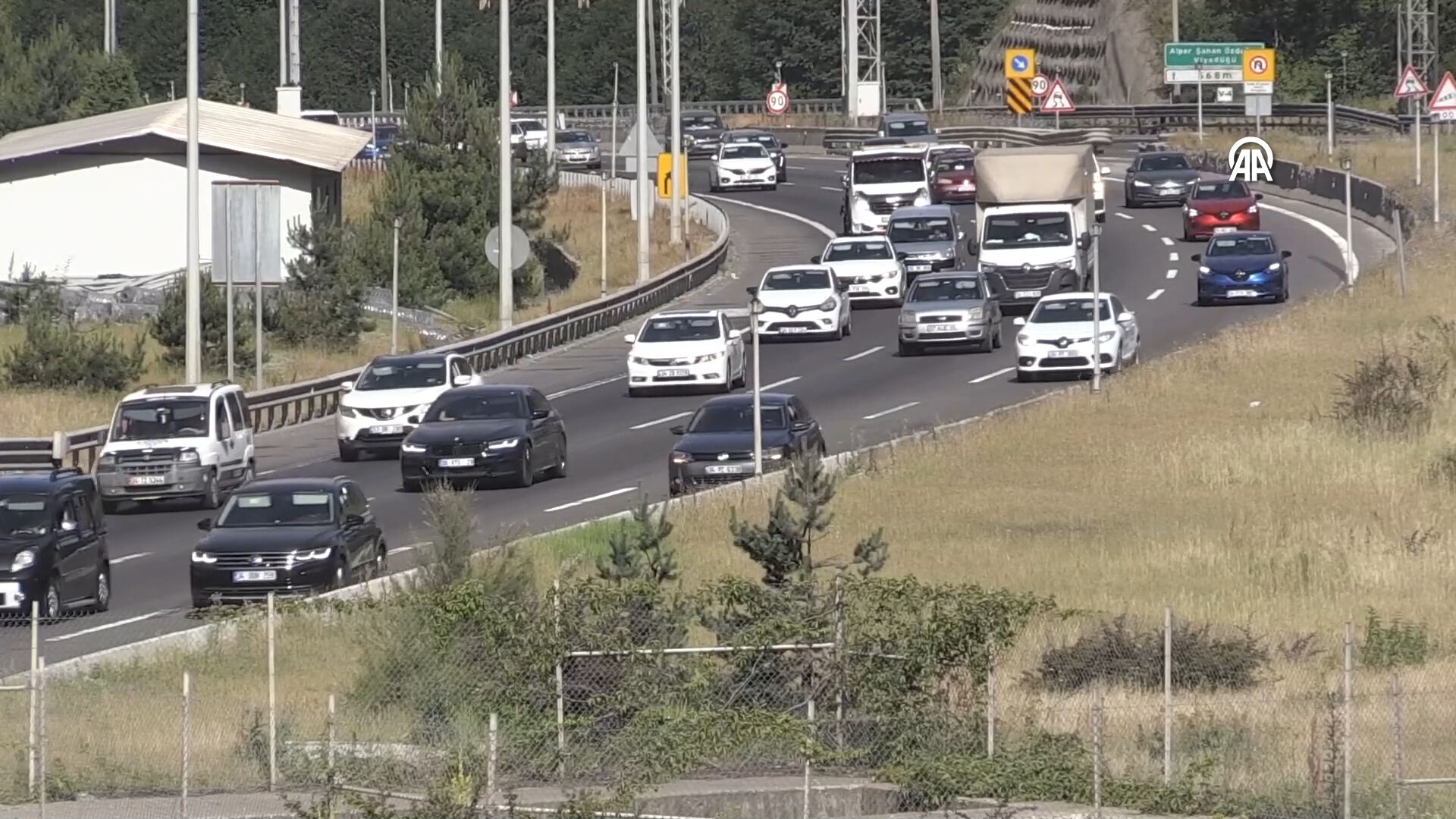 Sürücüler yollarda! İşte bayram trafiğinde son durum Sürücüler yollarda! İşte bayram trafiğinde son durum - 2. Resim