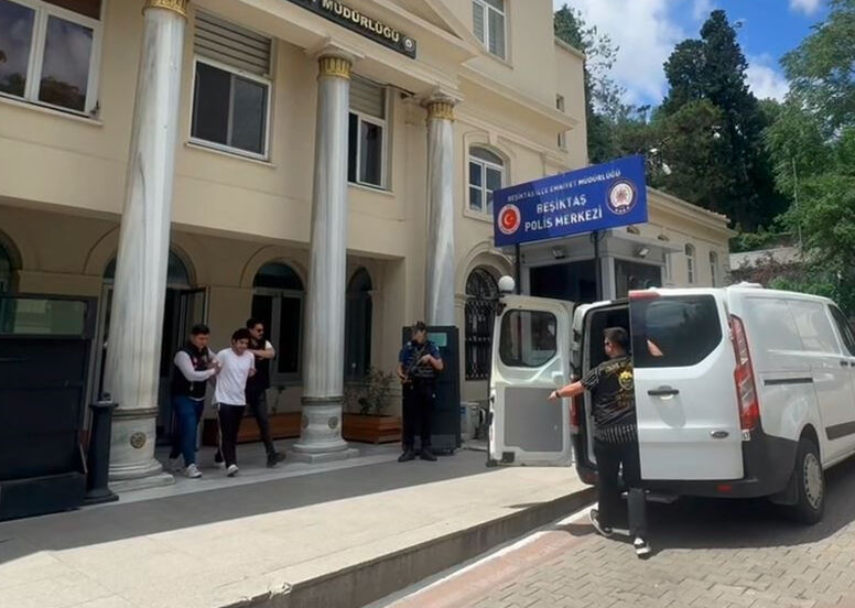 15 Temmuz Şehitler Köprüsü'nde hareketli anlar yaşanmıştı! Yolu kapatan şüpheli tutuklandı - 2. Resim