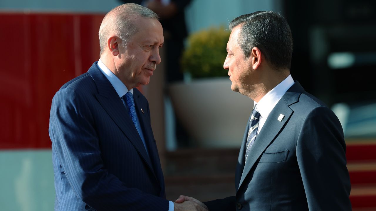 Cumhurbaşkanı Erdoğan'dan iadeiziyaret tepkisi: CHP'nin başındaki arkadaş hazmedemedi - Gündem