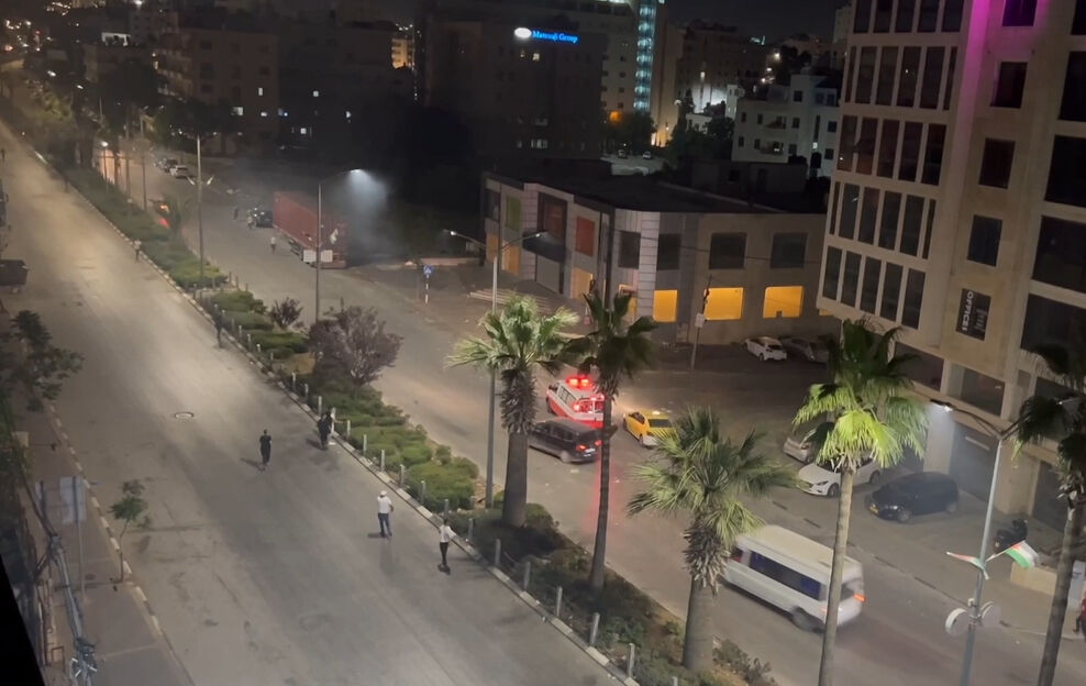 İsrail askerlerinin Batı Şeria'ya düzenlediği gece baskınında çok sayıda sivil yaralandı - 3. Resim