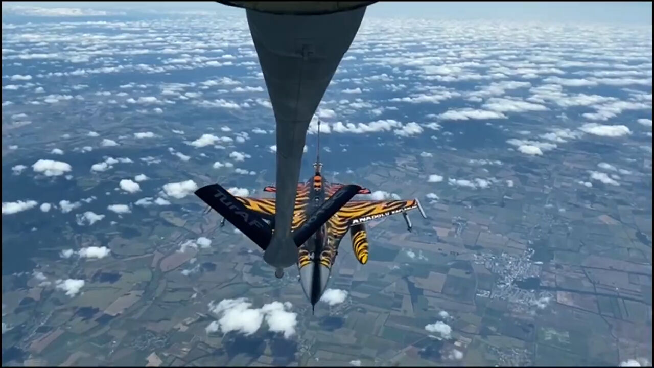 Türk jetleri Almanya'daki tatbikatta dünyayı hayran bıraktı - 1. Resim