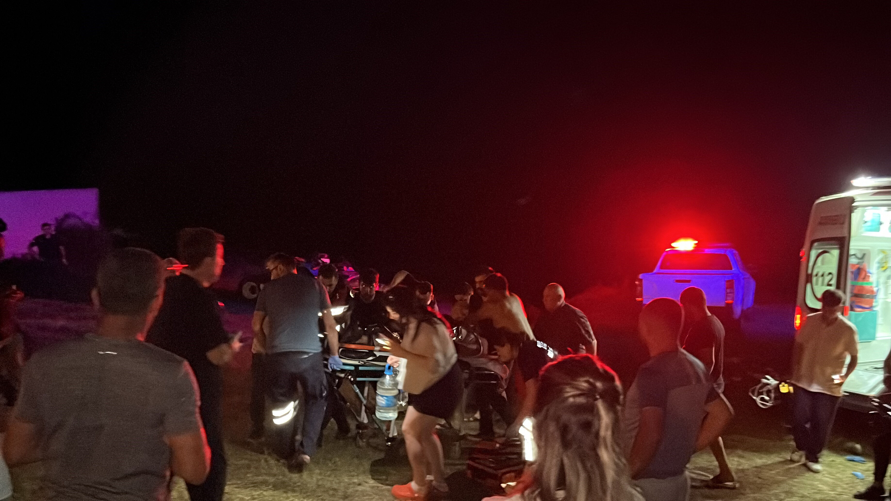 Arefe günü fotoğraf uğruna aile faciası! Baba öldü, abi son anda kurtuldu, kızın durumu ağır Arefe günü fotoğraf uğruna aile faciası! Baba öldü, abi son anda kurtuldu, kızın durumu ağır - 1. Resim