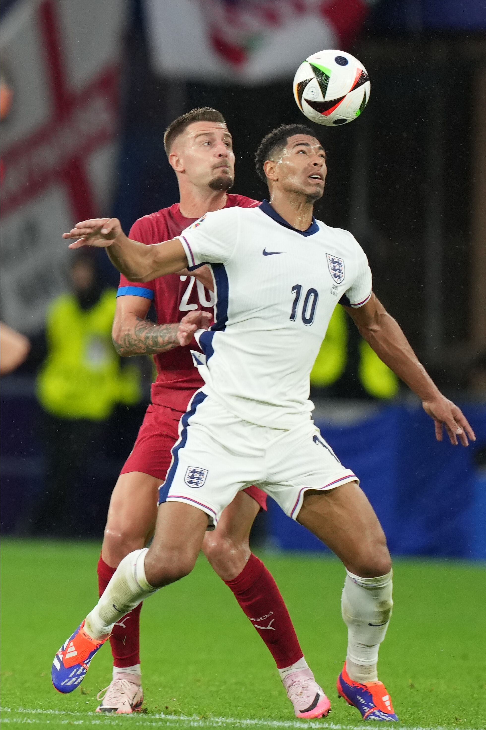 EURO 2024'te Sırbistan-İngiltere kozlarını paylaşıyor - 1. Resim