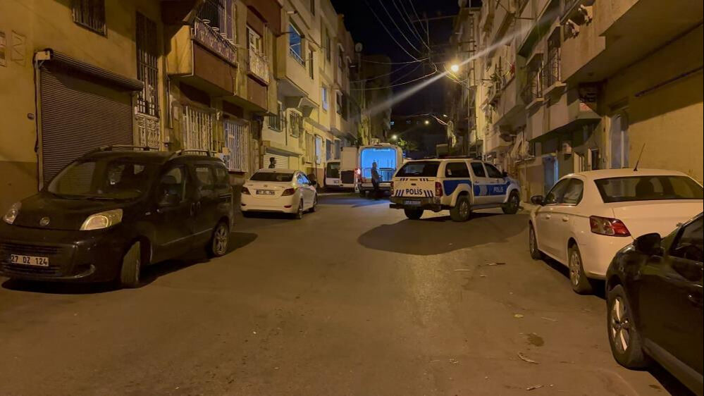 Gaziantep'te dehşet! Cinnet getiren adam önüne geleni vurdu: 6 ölü, 2 yaralı Gaziantep'te dehşet! Cinnet getiren Suriyeli önüne geleni vurdu: 6 ölü, 2 yaralı - 5. Resim