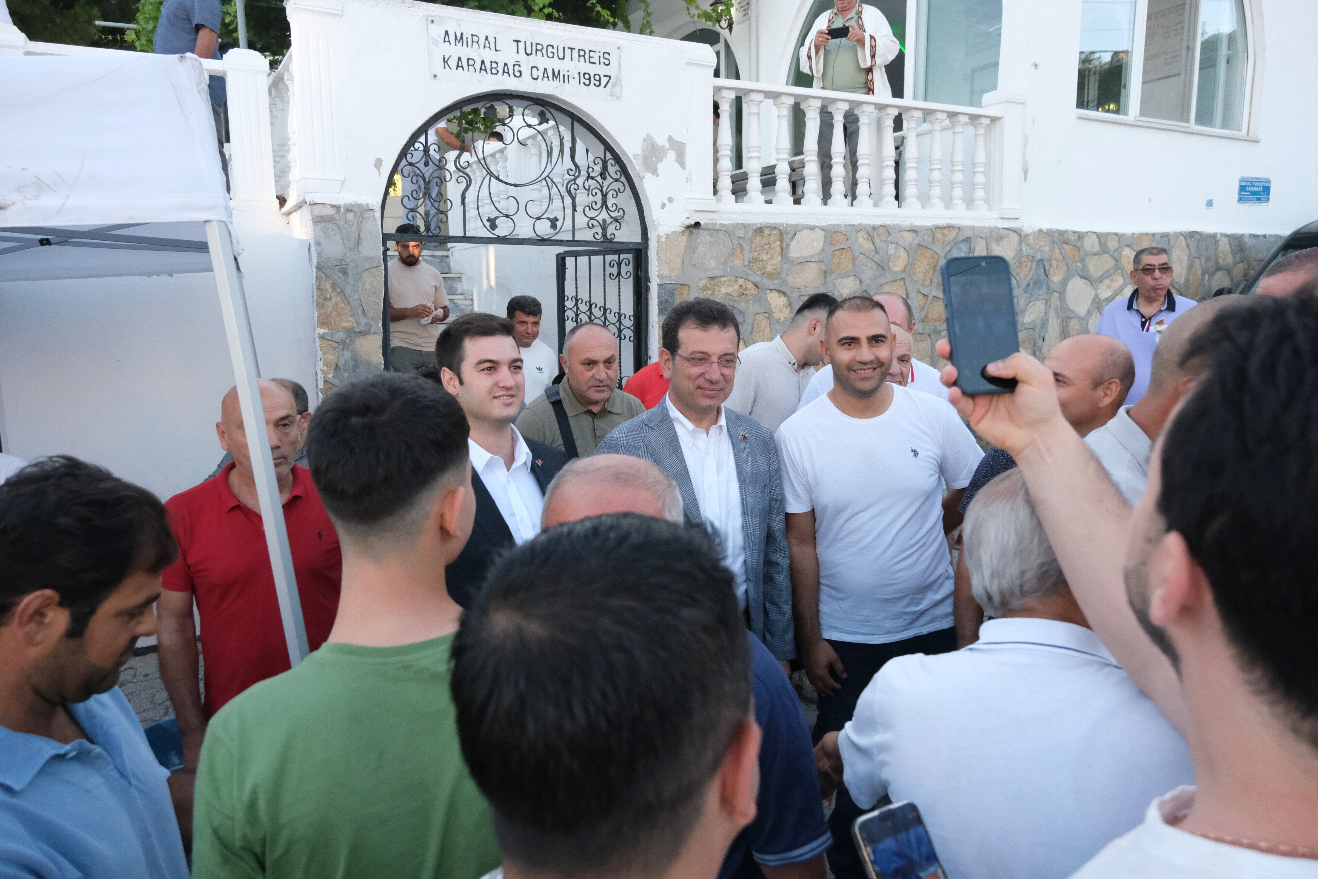 İBB Başkanı Ekrem İmamoğlu bayram tatilinde İBB Başkanı Ekrem İmamoğlu bayram tatilinde - 1. Resim