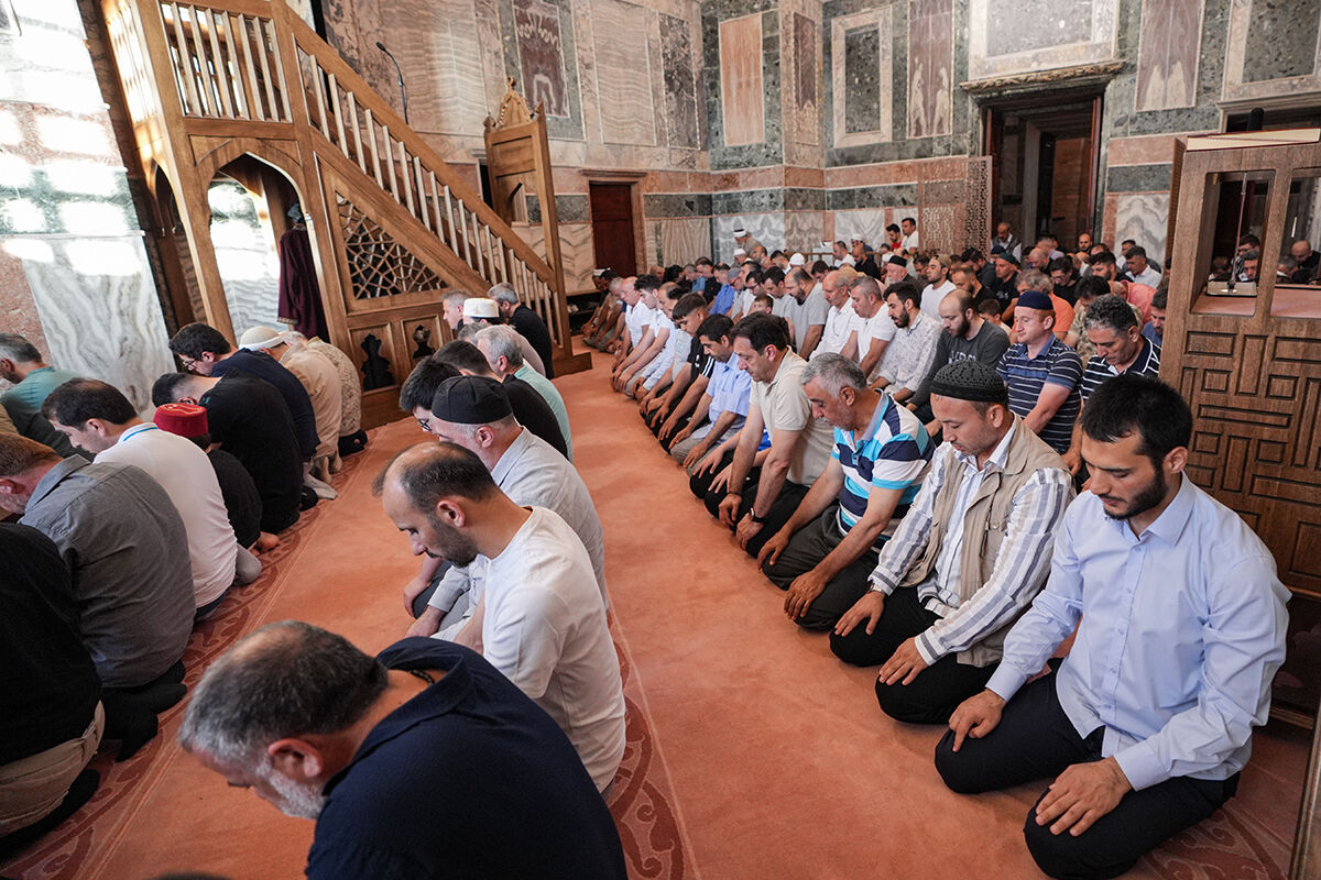 Kariye Camisi doldu taştı... 79 yıl sonra ilk bayram namazı Kariye Camisi doldu taştı... 79 yıl sonra ilk bayram namazı - 4. Resim