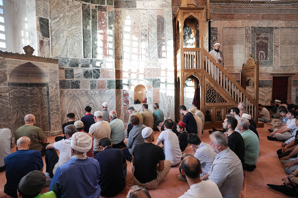Kariye Camisi doldu taştı... 79 yıl sonra ilk bayram namazı Kariye Camisi doldu taştı... 79 yıl sonra ilk bayram namazı - 1. Resim