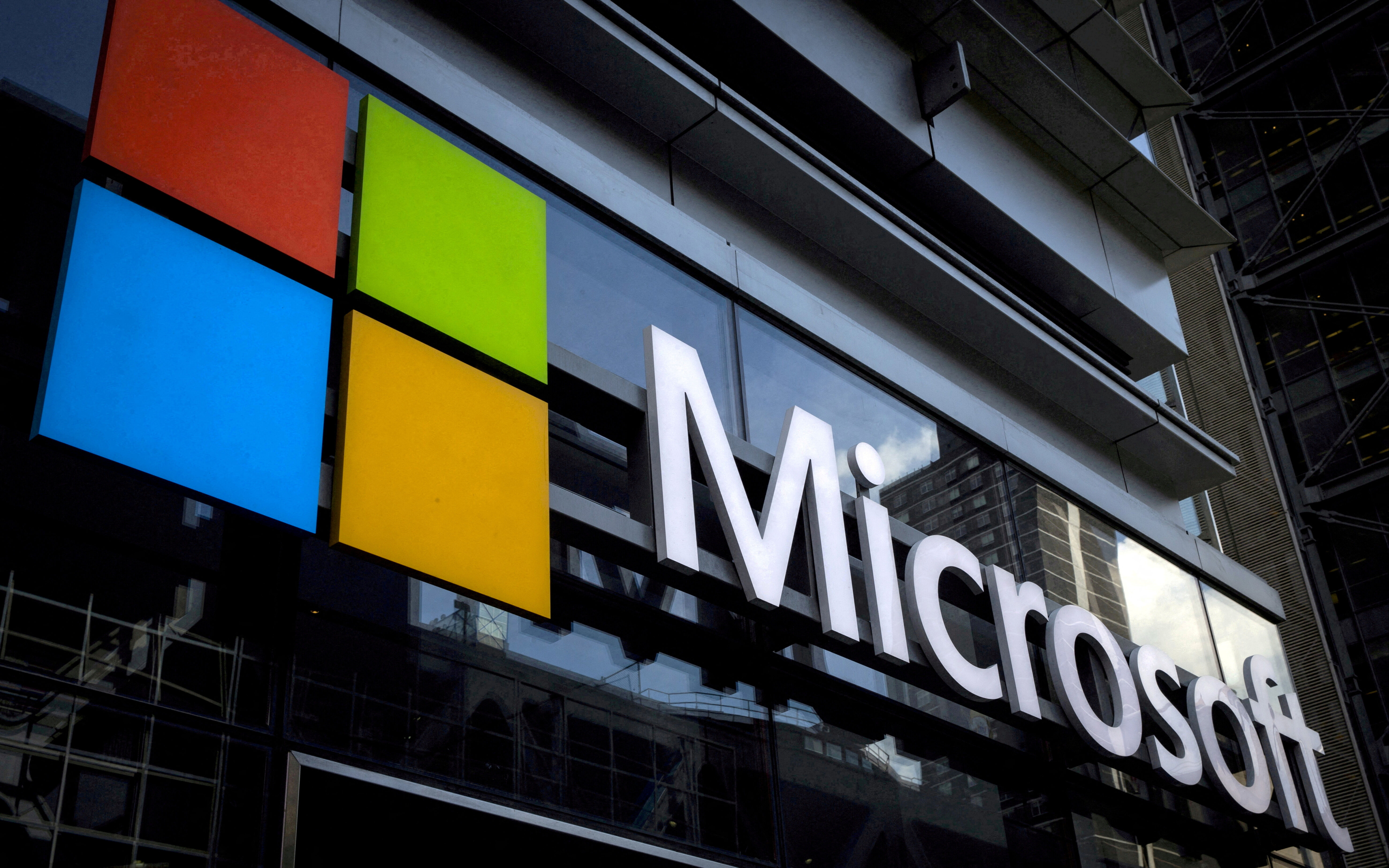Microsoft, İspanya'ya dev veri merkezi yatırımı yapıyor: 7,16 milyar dolar! Microsoft, İspanya'ya dev veri merkezi yatırımı yapıyor: 7,16 milyar dolar! - 2. Resim