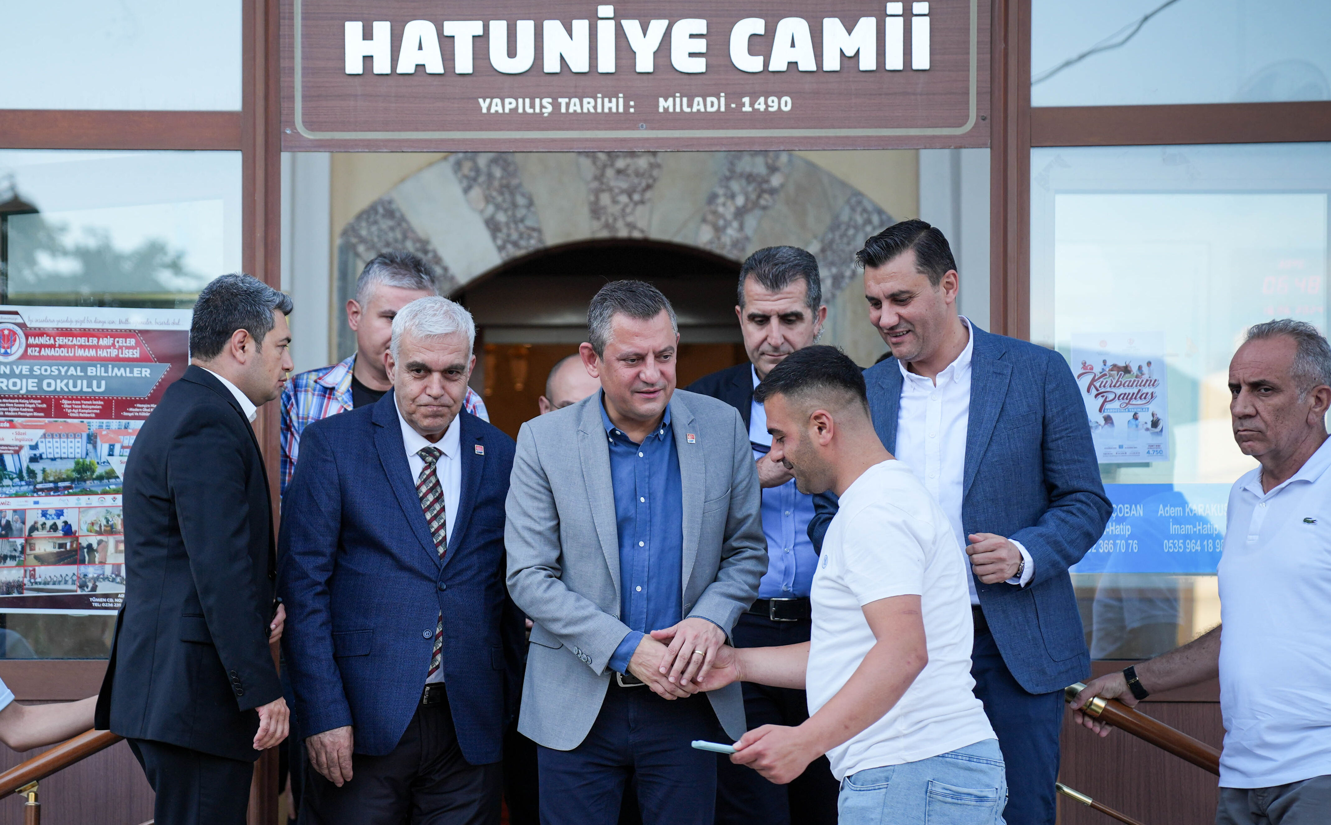 Özgür Özel'den Erdoğan ve Bahçeli'ye: Bizim üzerimizden iletişim kuruyorlar Özgür Özel'den Erdoğan ve Bahçeli'ye: Bizim üzerimizden iletişim kuruyorlar - 1. Resim