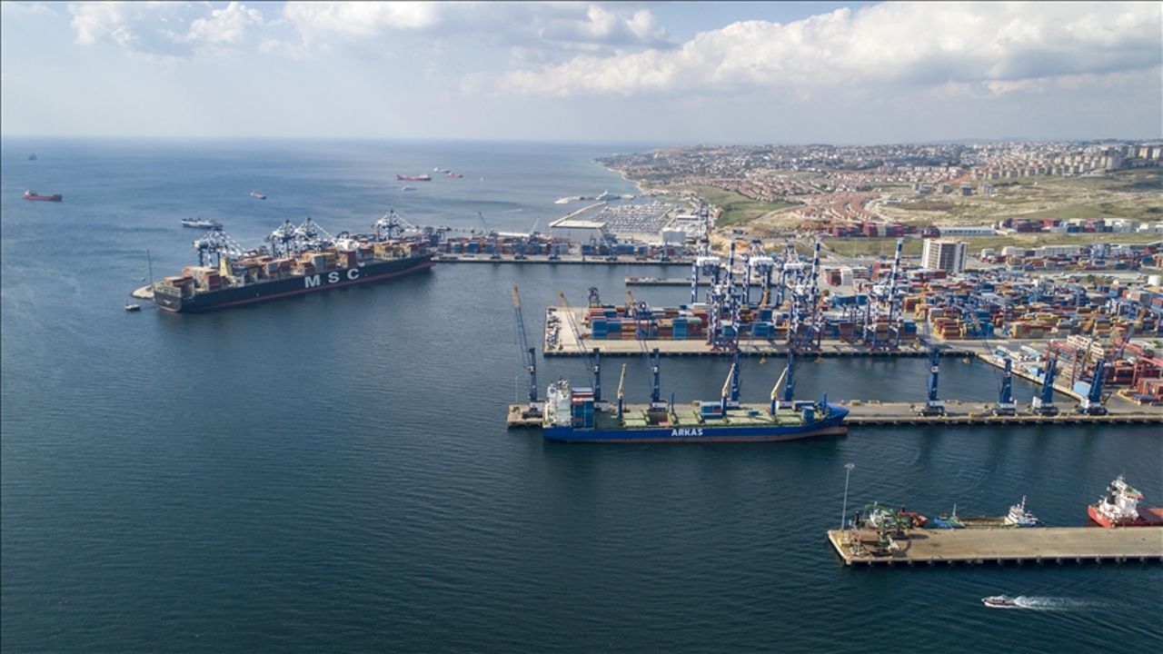 İstanbul'un ihracatı bir ayda 2 milyar doların üzerinde arttı - Ekonomi