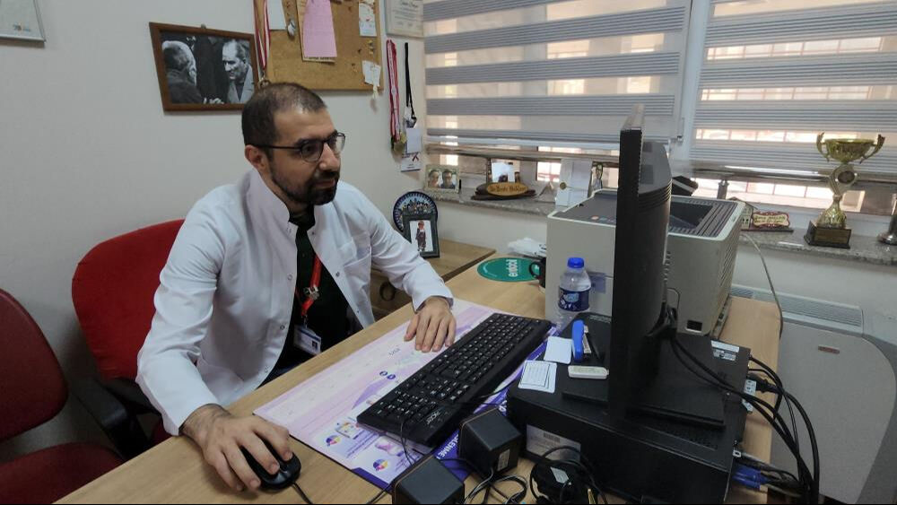 Denize girenler dikkat! Yüzücü kulağı tehlikesi baş gösterdi... Denize girenler dikkat! Yüzücü kulağı tehlikesi baş gösterdi... - 3. Resim