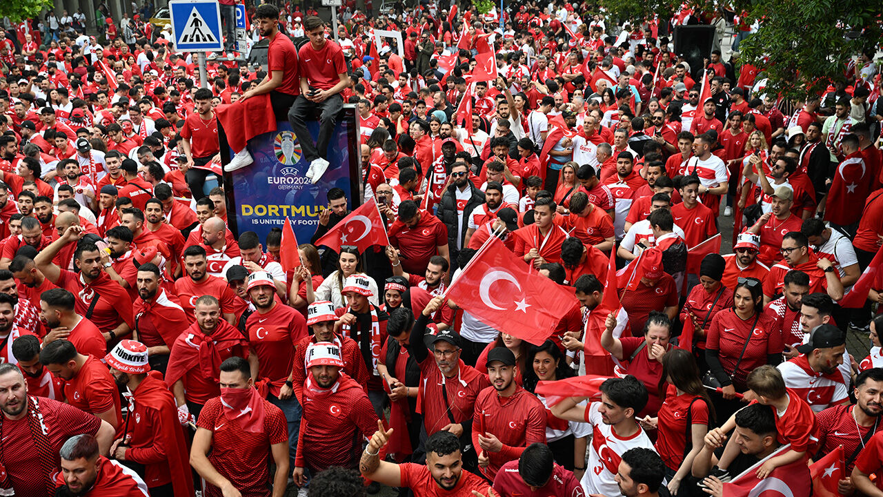 A Milliler EURO 2024'e damga vurdu! İşte Türkiye-Gürcistan maçının öncesi ve sonrası... EURO 2024'e 3 puanla başladık! İşte Türkiye-Gürcistan maçının hikayesi... - 3. Resim