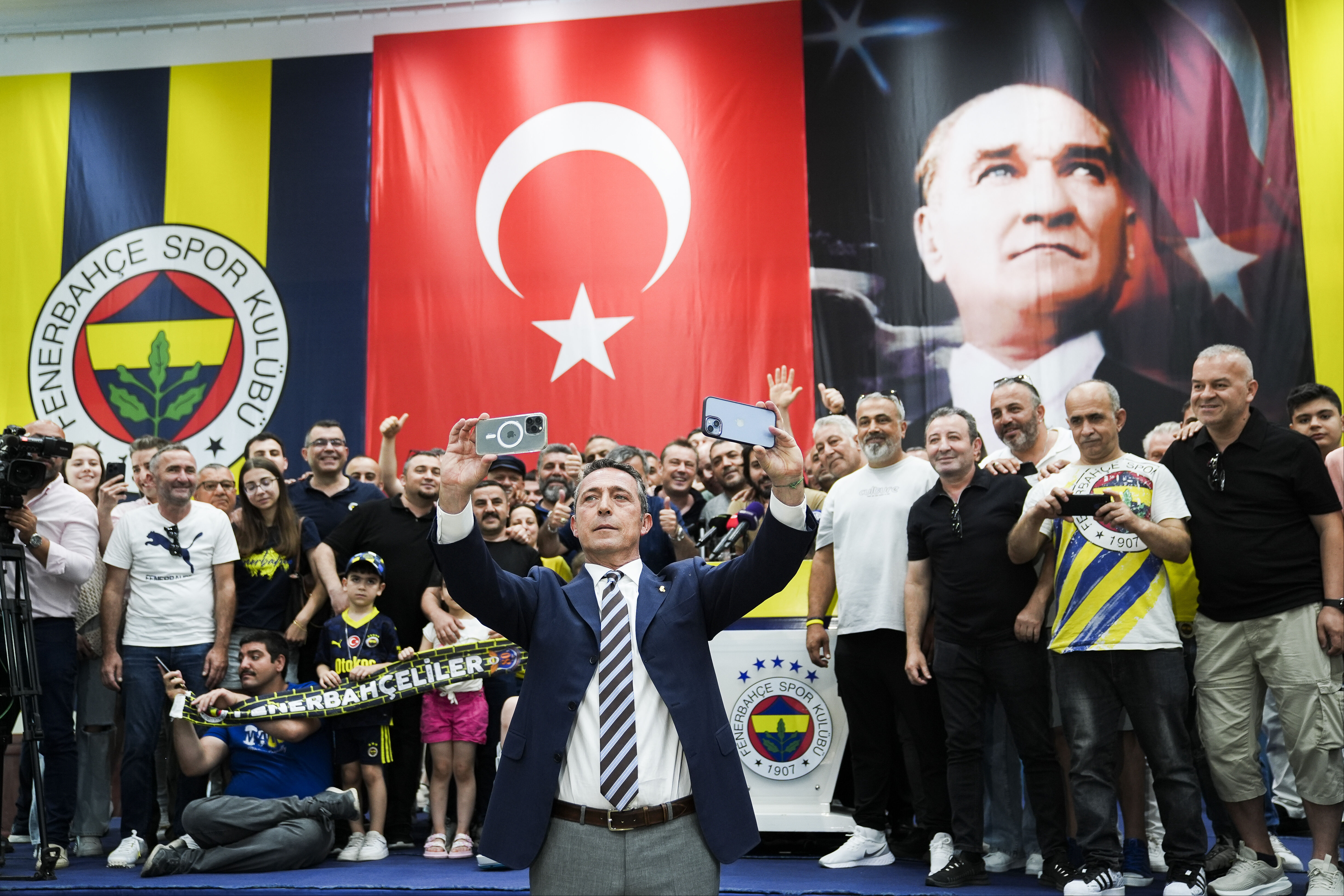Fenerbahçe Başkanı Ali Koç'un  Fenerbahçe Başkanı Ali Koç'un