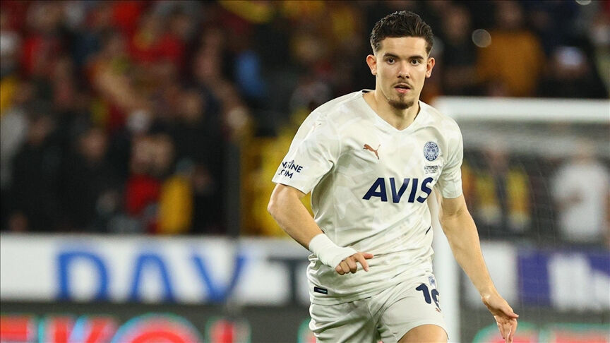 Milli takım oyuncusu Ferdi Kadıoğlu, Fenerbahçe’de 7 numaralı formayı giyiyor - 1. Resim