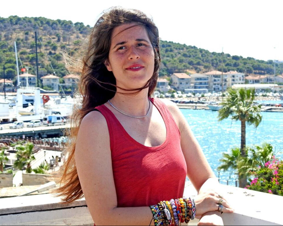 Tatilciler akın akın İzmir Çeşme'ye geliyor! 4 günde 150 bin araç 1 milyon turist - 1. Resim