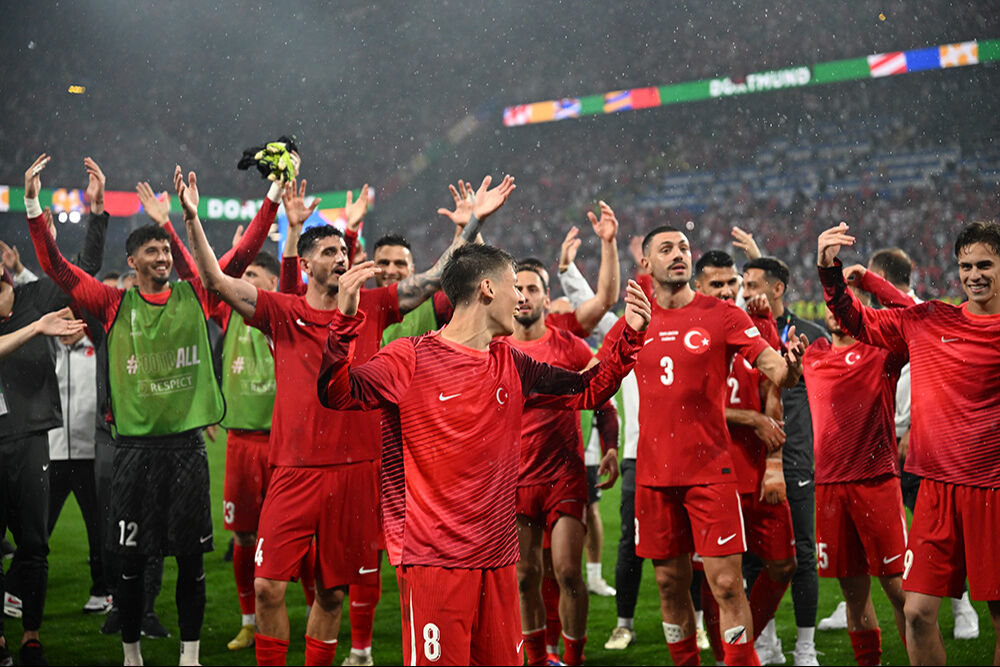 2008 ruhuyla! Galibiyeti özetleyen sözler Hakan Çalhanoğlu'ndan geldi 2008 ruhuyla! Galibiyeti özetleyen sözler Hakan Çalhanoğlu'ndan geldi - 2. Resim