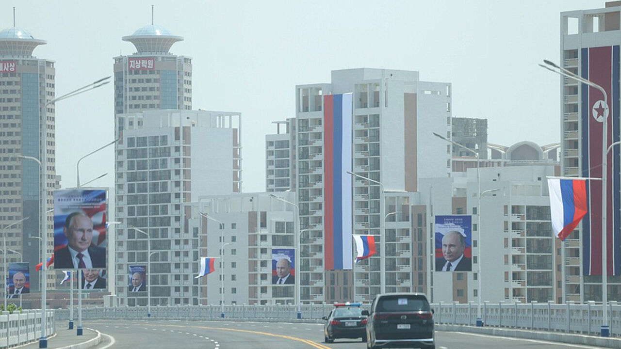 24 yıl sonra tekrar! Kuzey Kore'de Kim Jong Un ile görüşen Putin'den net mesajlar 24 yıl sonra tekrar! Putin, resmi ziyaret için Kuzey Kore'de - 3. Resim