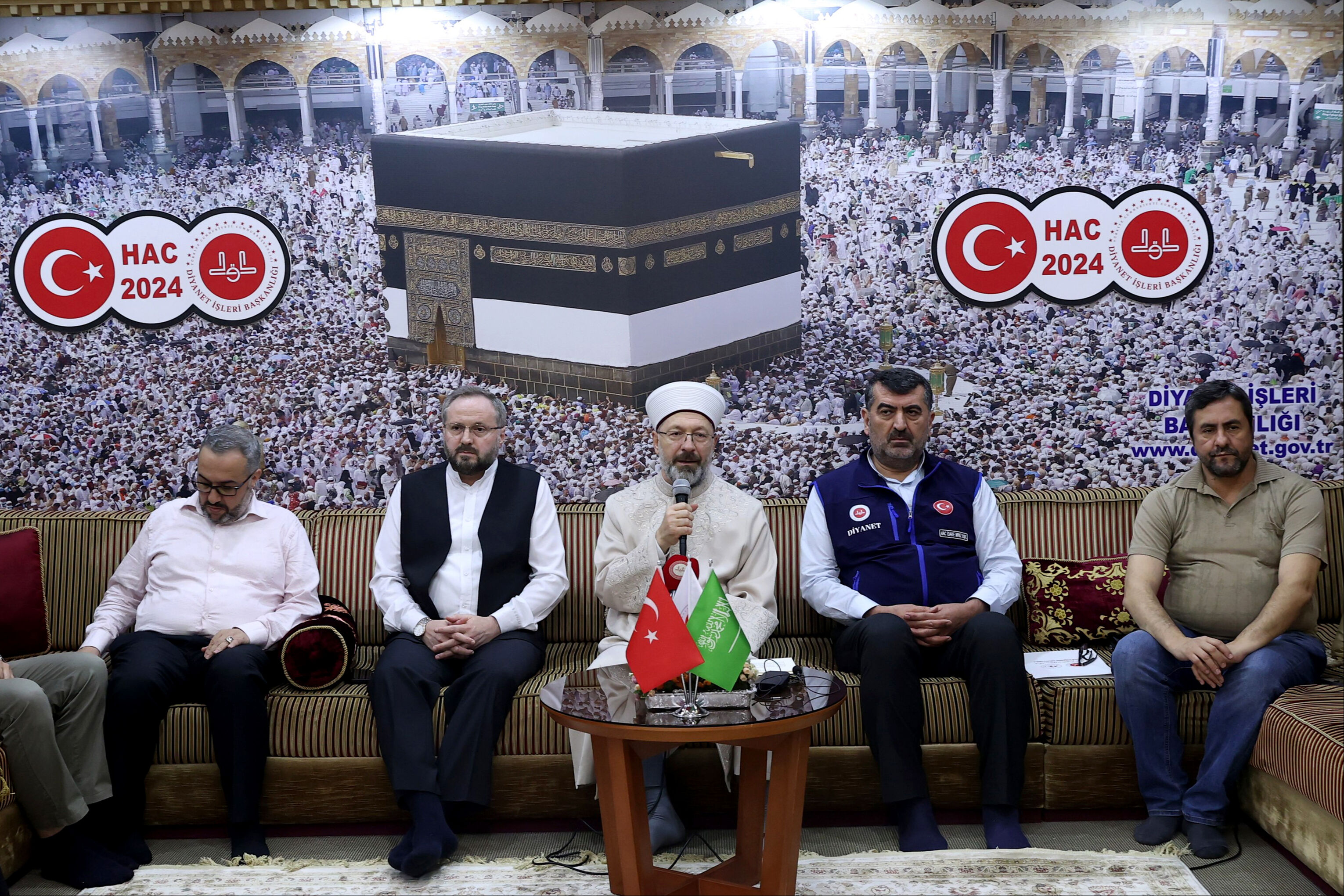 Erbaş’tan “Diyanet’in Türkleri şikâyet ettiği” iddiasına tepki: İhbar iddialar külliyen yalan - 1. Resim