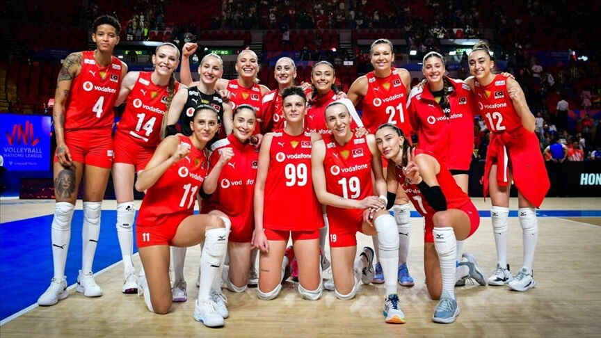 Filenin Sultanları'nın yarışacağı Paris 2024 Olimpiyat Oyunları, 26 Temmuz-11 Ağustos tarihlerinde olacak Filenin Sultanları'nın yarışacağı Paris 2024 Olimpiyat Oyunları, 27 Temmuz-11 Ağustos tarihlerinde olacak - 1. Resim