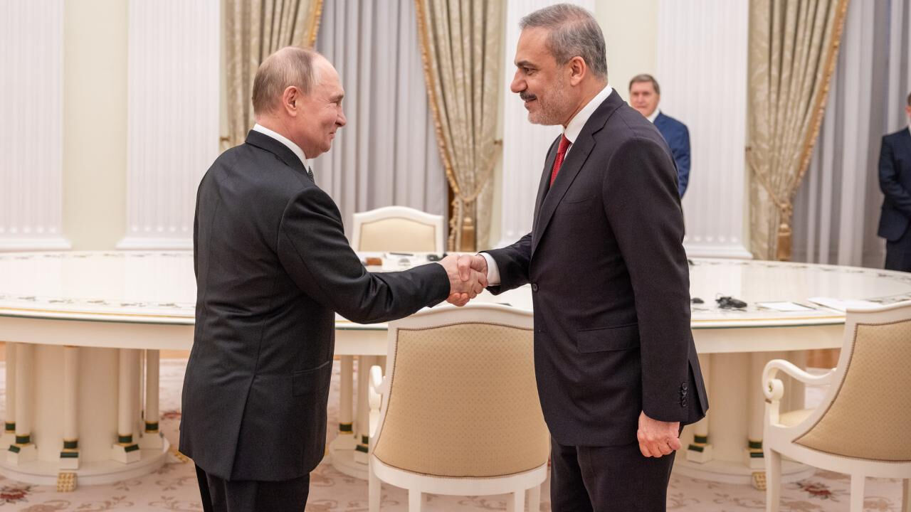 Hainlerin, Suriye’de korsan devlet kurma hayaline bir darbe daha! Putin ve Esad da karşı... Hainlerin, Suriye’de korsan devlet kurma hayaline bir darbe daha! Putin ve Esad da karşı... - 1. Resim