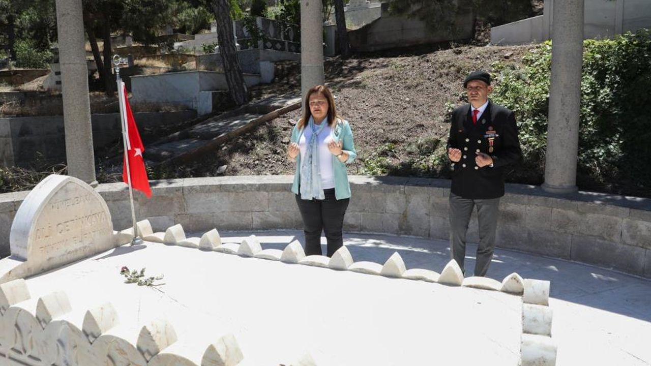 Kurtuluş Savaşı kahramanı Ali Çetinkaya’nın mezarı restore edildi
