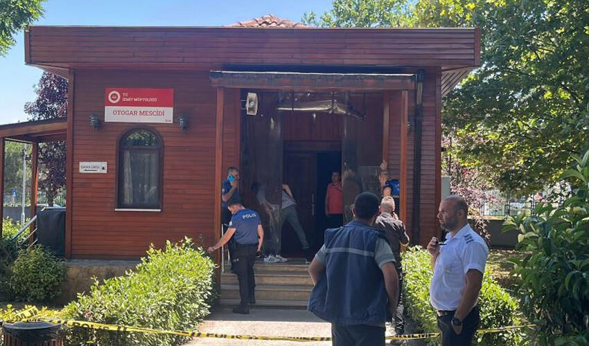 Otogar mescidinde şüpheli ölüm! Her şeyi otopsi çözecek Otogar mescidinde şüpheli ölüm! Her şeyi otopsi çözecek - 1. Resim